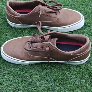 Levi's Ethan men's sneakers in brown faux leather. Size 11